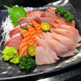 现切綜合生魚片 Sashimi Platter